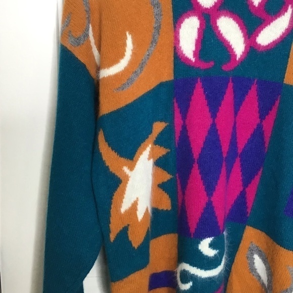 Vintage Richard & Company Lambswool/Angora Rabbit Hair Blend Turtleneck Sweater. - Picture 4 of 10